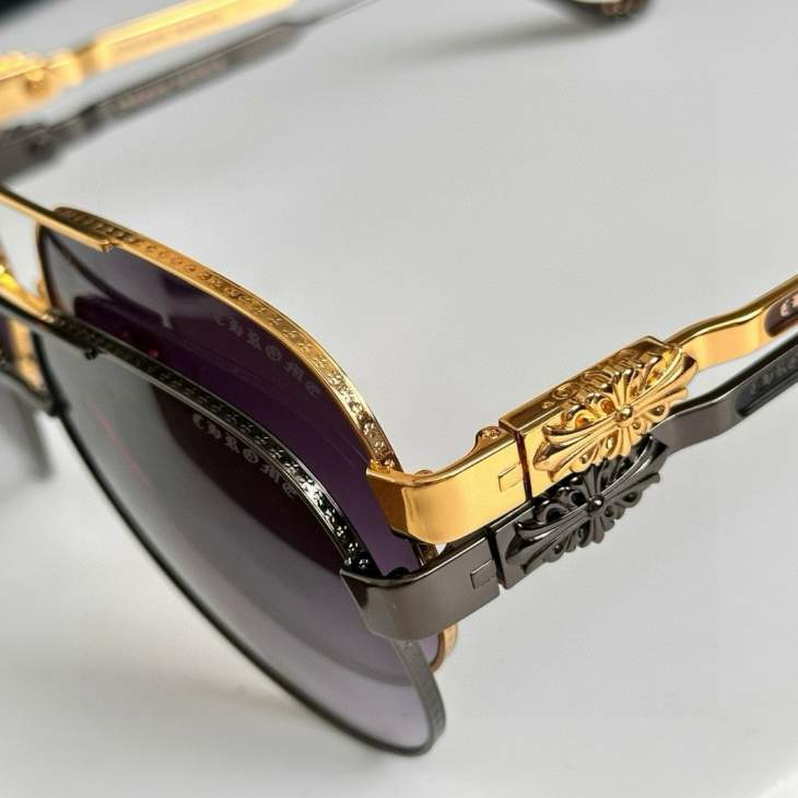 Picture of Chrome Hearts Sunglasses _SKUfw70121027fw